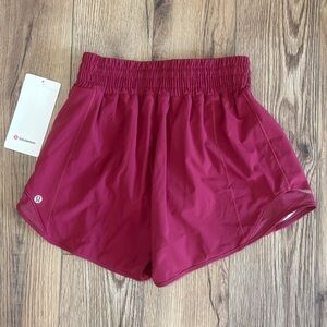 NWT Lululemon Hotty Hot High Rise Shorts 4" Size 4 In Magenta Smoke